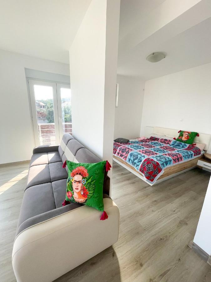 דירות Petrovac Upart House מראה חיצוני תמונה