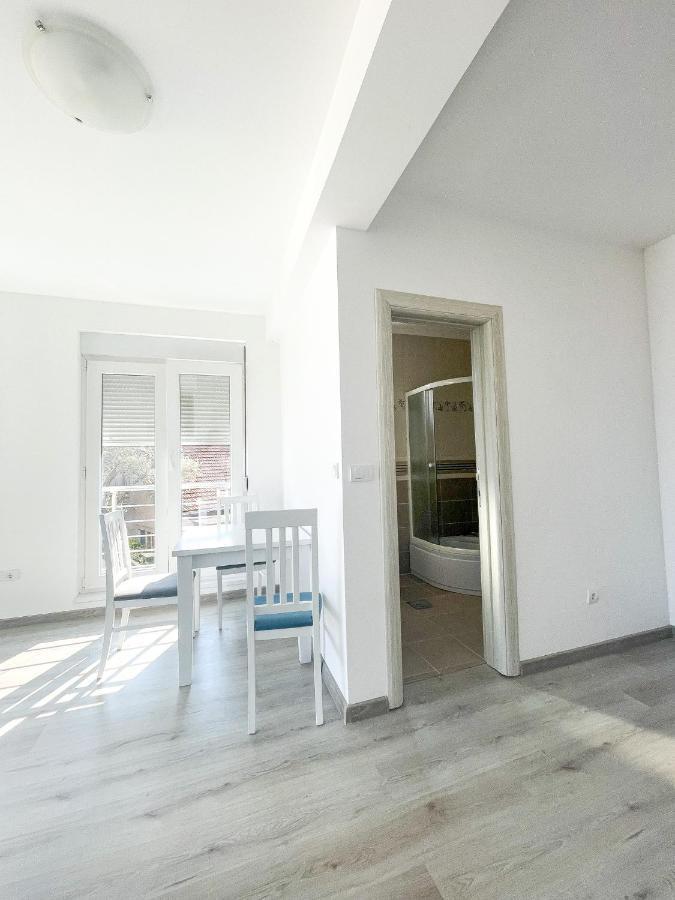דירות Petrovac Upart House מראה חיצוני תמונה