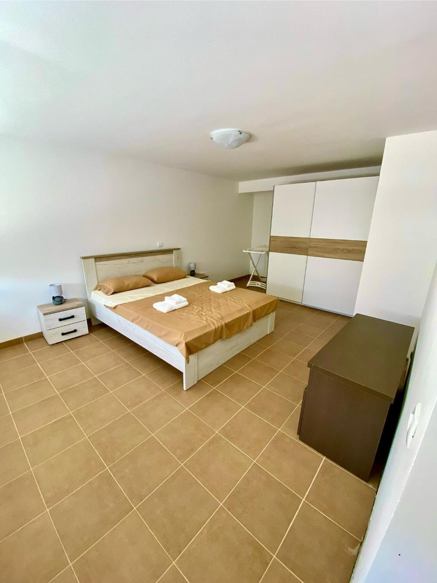 דירות Petrovac Upart House מראה חיצוני תמונה