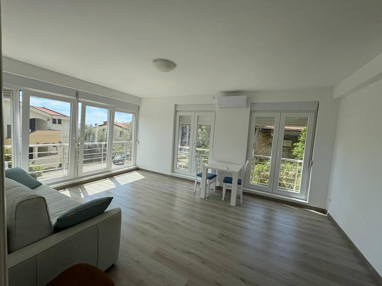 דירות Petrovac Upart House מראה חיצוני תמונה